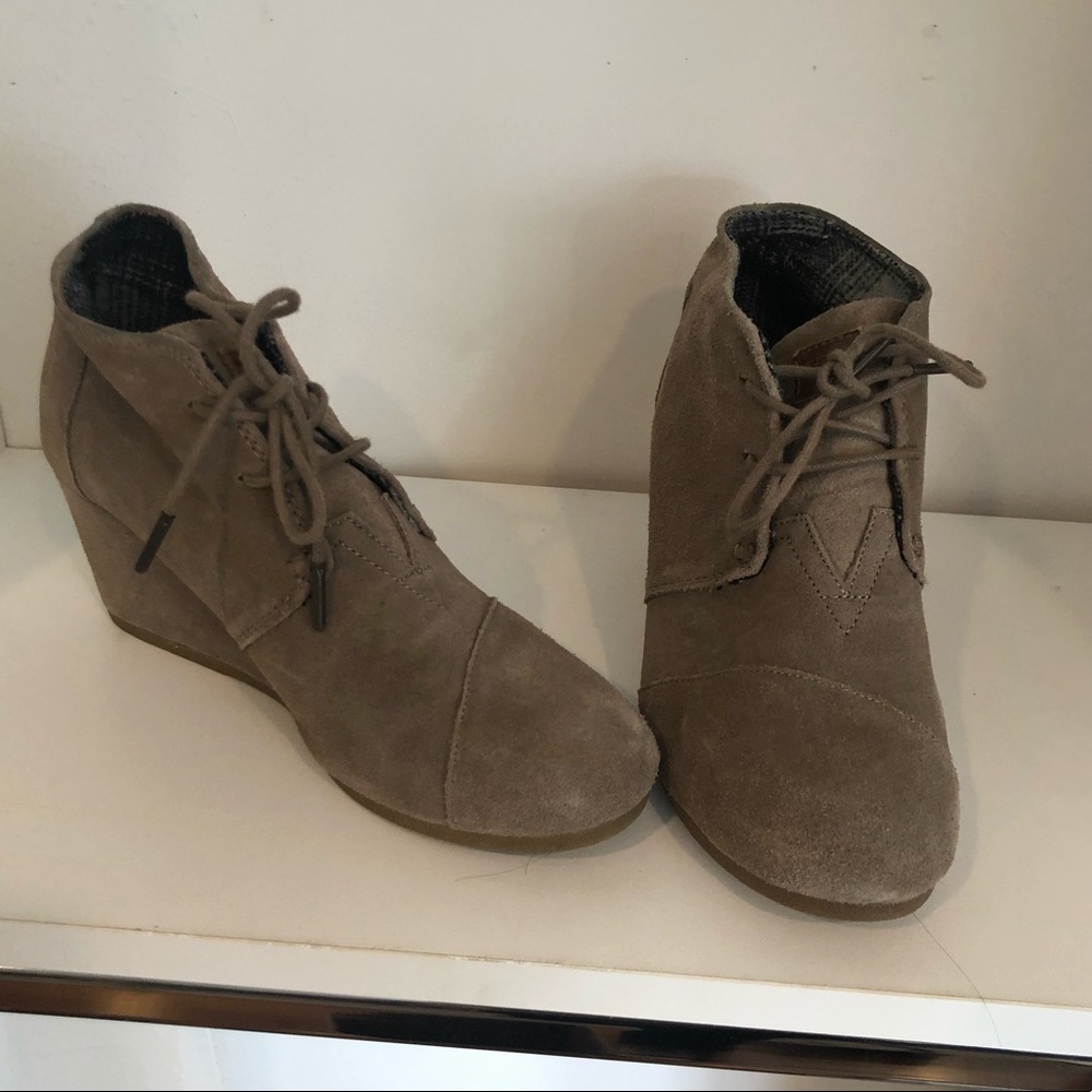Tom’s suede ankle wedge booties